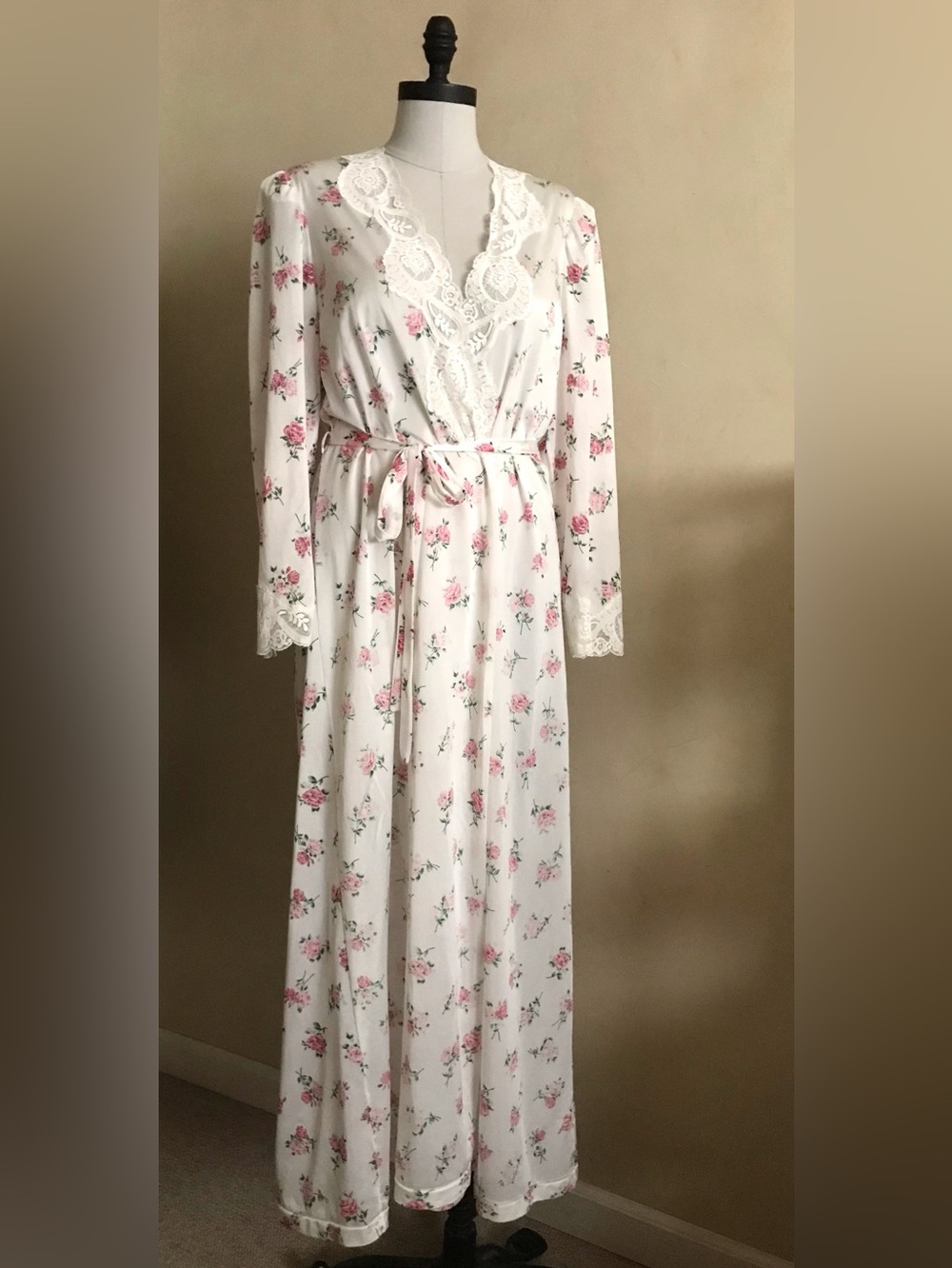 Olga Vintage Pink Rose Print Night Robe